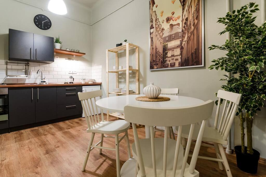 Cosy Apartment In Party District K30 Budapest Eksteriør bilde
